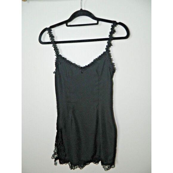 Superdown‎  Dress Size Small Black Lace Eyelet Trim Bleu Side Split - Picture 5 of 11